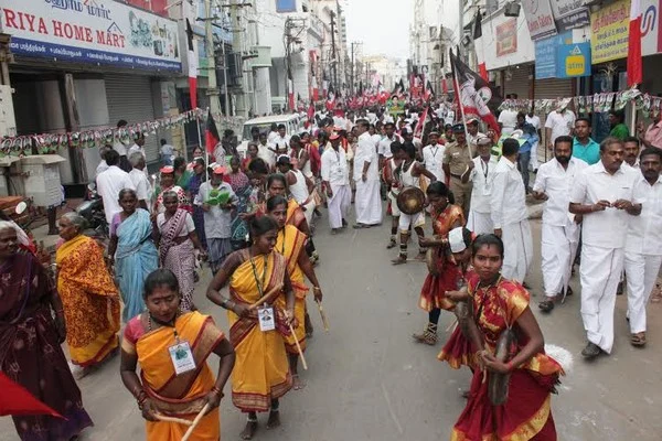 அன்று நல்ல நேரம்... இன்று எமகண்டம்... அதிமுகவின் ஆச்சர்ய பேரணி!