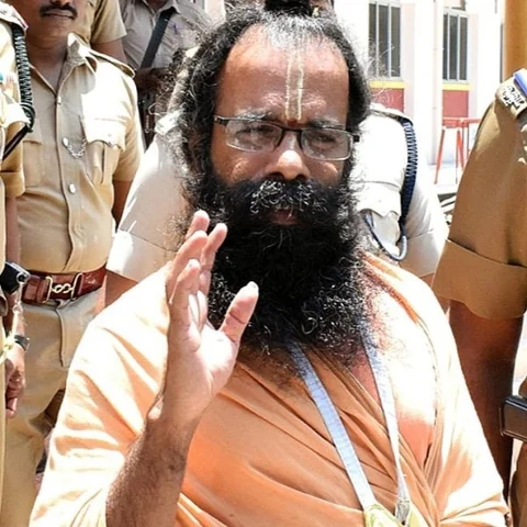 `கருணைக் கொலை செய்துவிடுங்கள்!’ - ஆளுநருக்குக் கடிதம் அனுப்பியதால் முருகனுக்கு மிரட்டல்?