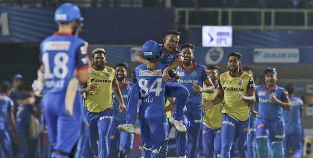 `அப்னா டைம் ஆயேகா...!’ – இது சென்னைக்கா, டெல்லிக்கா?! #IPL