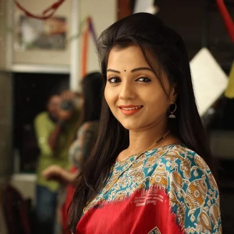 ``நான் பேயா மாறிட்டா என் பொண்ணுக்கு சந்தோஷம்'' - `தேவதையைக் கண்டேன்' கிருத்திகா