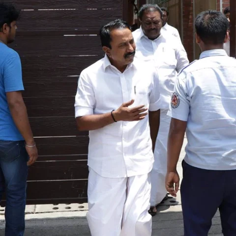 பேசுங்கள் பன்னீர்செல்வம்! அழைக்கும் அமைச்சர்கள்