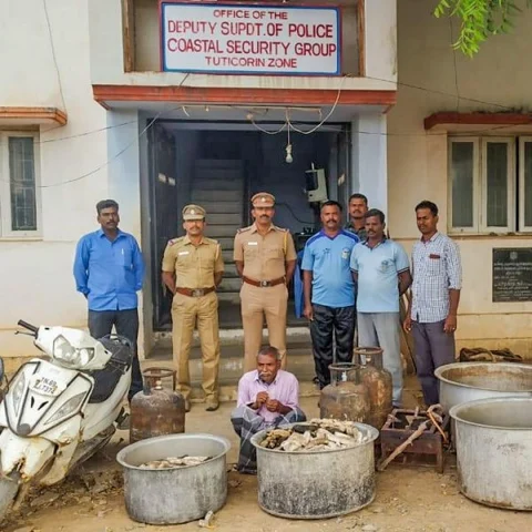 தூத்துக்குடியிலிருந்து இலங்கைக்குக் கடத்த முயன்ற 200 கிலோ கடல் அட்டைகள் பறிமுதல்!