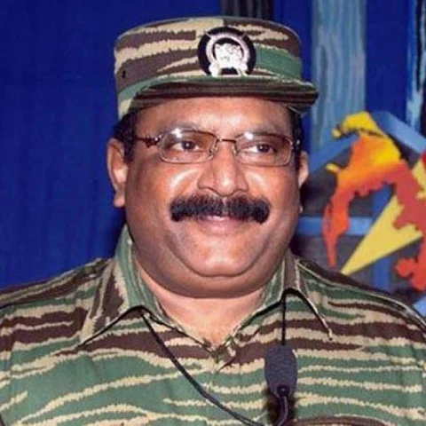 இரண்டு பாகங்களாக உருவாகும் பிரபாகரன் பயோபிக்!