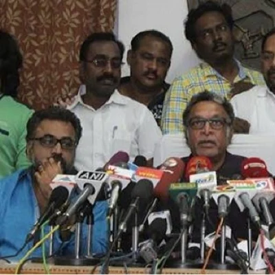 ராஜிவ் கொலை வழக்கில் குற்றம் சாட்டப்பட்ட 7 பேரை விடுவிக்கக்கோரி நடிகர் சங்கம் பேரணி!