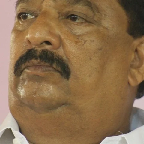 ‘வேலூர் மாவட்ட தி.மு.கவில் சாதி பாகுபாடு!’ -பறிக்கப்பட்ட நகரச் செயலாளர் பதவி