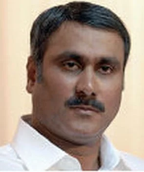மதுபான விளம்பரம் கூடாது:தோனிக்கு அன்புமணி கடிதம்