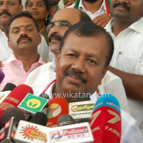 `நாங்கள் மதங்களை நம்பவில்லை; மக்களை நம்புகிறோம்!' - அ.ம.மு.க வேட்பாளர்