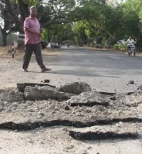 திண்டிவனம் அருகே குண்டுவைத்து பாலத்தை தகர்க்க முயற்சி (படங்கள்)
