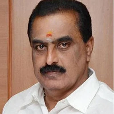 'மன்னார்குடியிலேயே தங்கியிருக்கிறார் அமைச்சர்...!' -திகில் கிளப்பும் திருப்பூர் அ.தி.மு.க