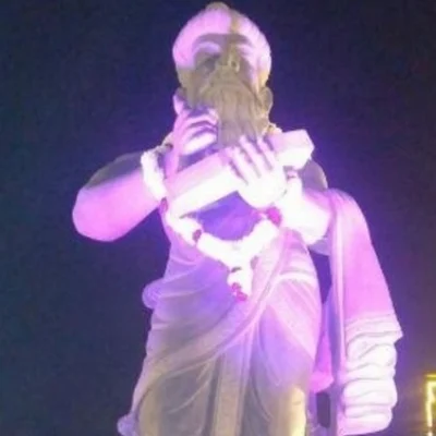 தடைகளைத் தாண்டி ஹரித்துவாரில் திறக்கப்பட்டது திருவள்ளுவர் சிலை...
