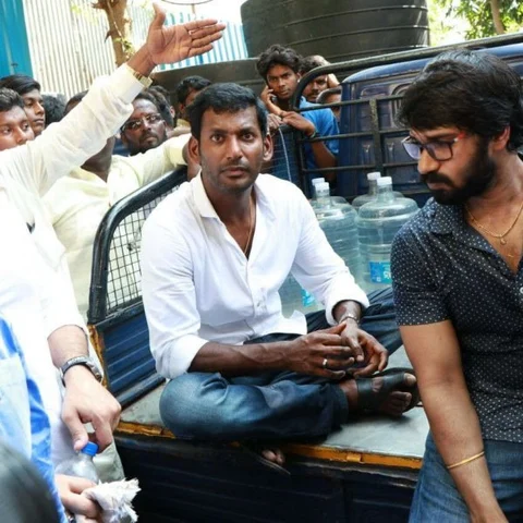 "இந்த விவகாரத்தை சும்மா விட மாட்டோம்..!" முஷ்டி முறுக்கும் விஷால் தரப்பு