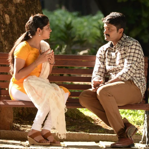 அந்த 8வது தோட்டா யாருக்கு? - ‘8 தோட்டாக்கள்’ பட விமர்சனம்