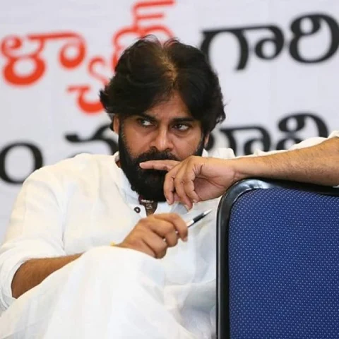 `தேர்தல் வந்தால் போர் வரும் என பா.ஜ.க அப்போதே சொன்னது!' - பவன் கல்யாண் பேச்சால் சர்ச்சை