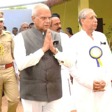 ``எளிமையான வாழ்க்கை வாழுங்கள்!” - தமிழக ஆளுநர் பன்வாரிலால் புரோஹித் அறிவுரை