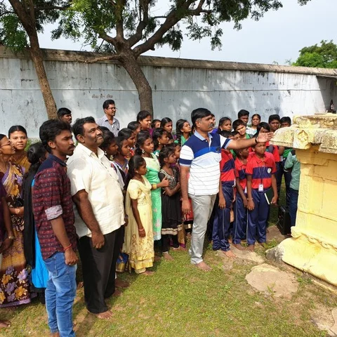 `பாலை மரத்தின் பெயரால் அழைக்கப்படும் ஊர்!’ - மரபு நடை பயணத்தில் அறிந்து கொண்ட மாணவர்கள்