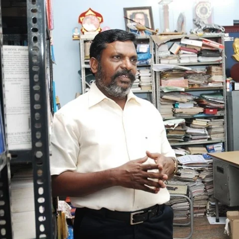 பரபர அரசியல் பணிகளுக்கு இடையே படிப்பு! - இனி இவர் முனைவர் திருமாவளவன்