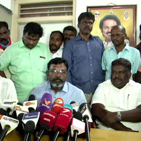 `வாக்குச்சாவடியை பா.ம.க-வினர் கைப்பற்ற நினைத்தார்கள்!' - திருமாவளவன் குற்றச்சாட்டு