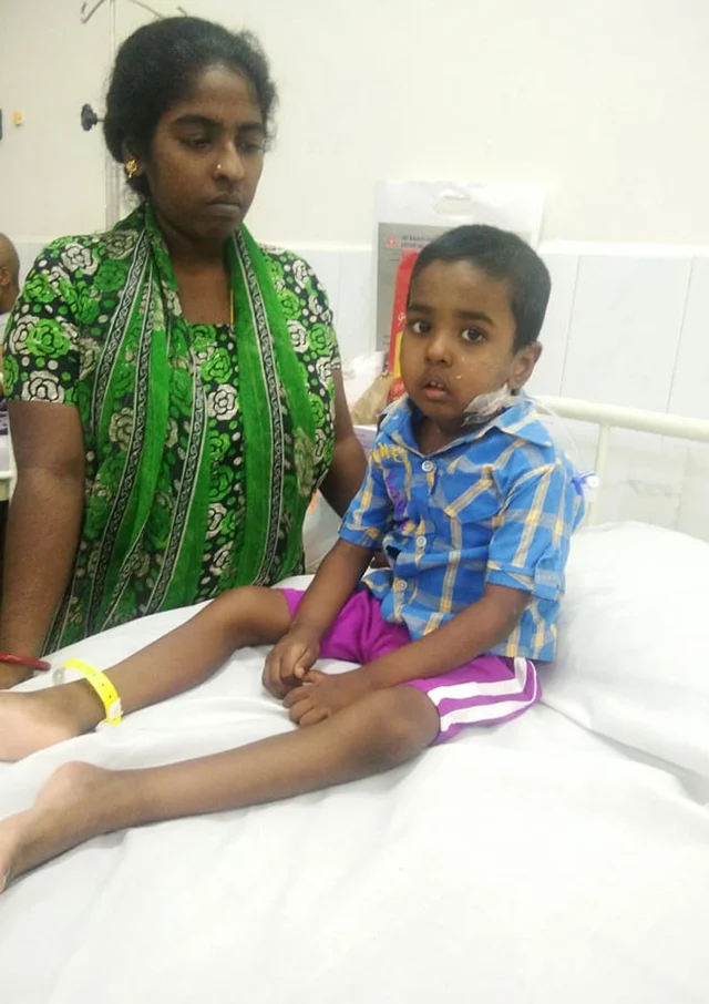 கொடிய நோய்த் தாக்கம்... உயிருக்குப் போராடும் சந்தோஷ் #NeedHelp