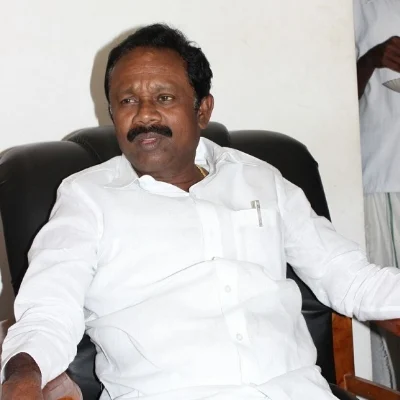 'சின்னம்மா உடனே சாதிக்க வேண்டும் என மக்கள் நினைப்பது தவறு!' - செ.கு.தமிழரசன்