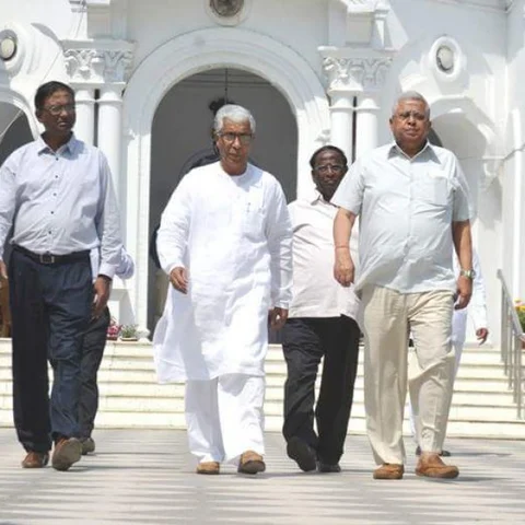 `தோல்வியிலிருந்து பாடம் கற்றுக்கொண்டு மீள்வோம்!’ - விடைபெறும் மாணிக் சர்க்கார்
