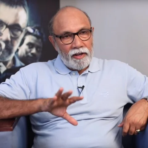 "நான் யாருக்கும் அடிமையா இருக்க முடியாது; எனக்கு அரசியல் வேண்டாம்!" - சத்யராஜ்