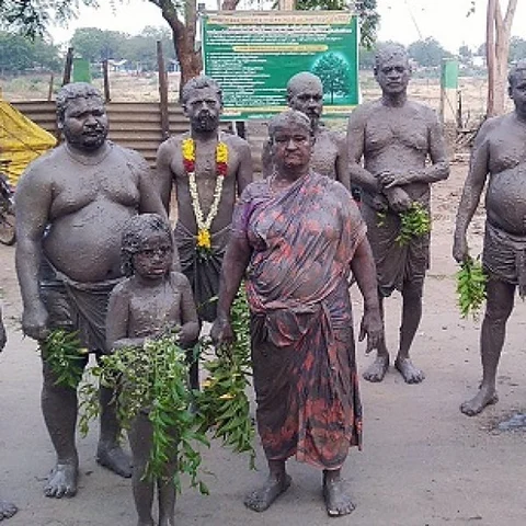 இவர்களின் வேண்டுதலுக்கு வயது 300 - விநோத கோயிலும் சுவாரஸ்ய பின்னணியும் #கமுதி #MyVikatan