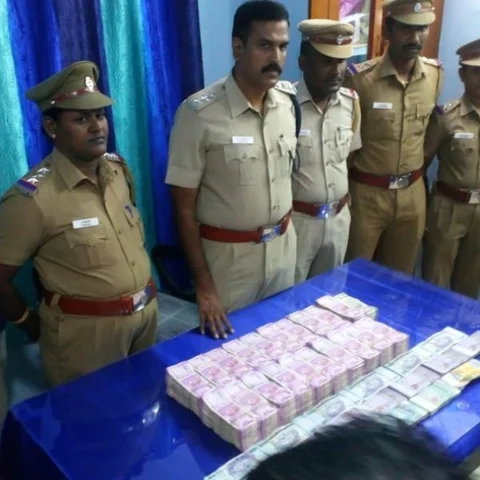 காரைக்குடியில் ஹவாலா பணத்தைத் திருடியவர்கள் கைது..!