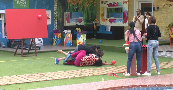`தடவியலாளர்’ சினேகன் இஸ் பேக்... மிஸ் யூ ஓவியா! #BiggBossTamil2