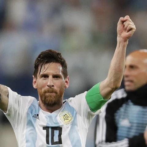 மெஸ்ஸியின் முதல் கோல்... தப்பியது அர்ஜென்டினா..! #WorldCup #NIGARG