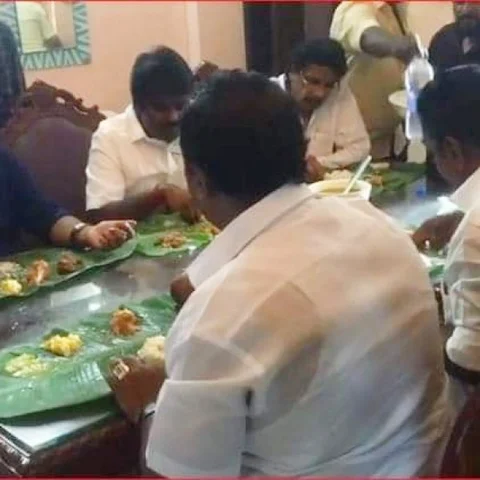 ‘ஒரு மணி நேரத்தில் இப்படி ஆகிவிட்டதே’ - ஜே.கே.ரித்தீஷ் உடலுக்கு அமைச்சர் விஜயபாஸ்கர் அஞ்சலி