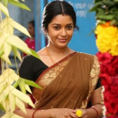 '' 'தெய்வமகள்' பிரகாஷ் - சத்யா ஜோடி நல்லா இருக்கு!'' - கணவர் பற்றி மனம் திறக்கும் சாயா சிங் 