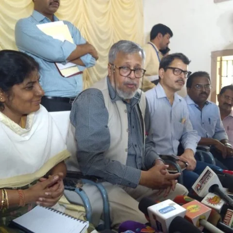 `ஸ்டெர்லைட் ஆலையை திறக்கூடாது என்றே மக்கள் விரும்புகின்றனர்' - ஆய்வுக்குழு தலைவர் பேட்டி!