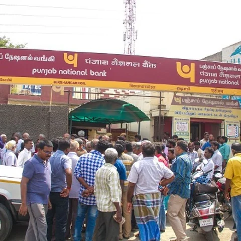 ஆட்டோ, சிலிண்டரைத் திருடி திருச்சி வங்கியில் கொள்ளையடித்த கொள்ளையர்கள்!