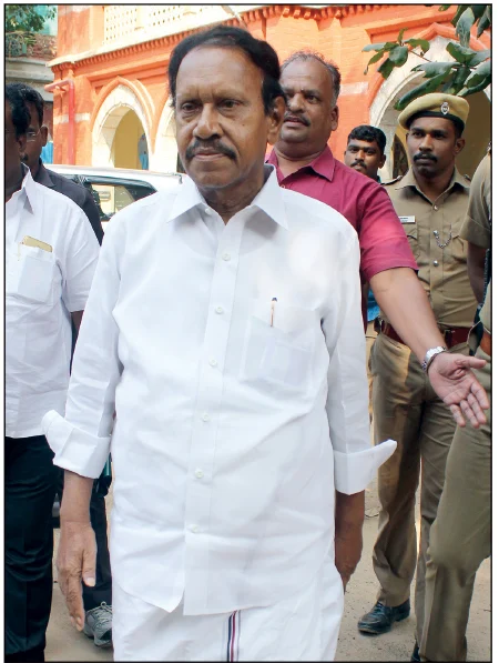 அரசியல் 'கணக்குகள்' - 5 நிமிட வாசிப்பில் ஜூ.வி.யின் 7 தெறிப்புகள்!