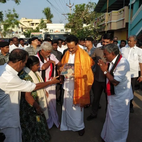 திருவாரூரில் தேர்தல் பிரசாரத்தை தொடங்கினார் தி.மு.க தலைவர் மு.க.ஸ்டாலின்!