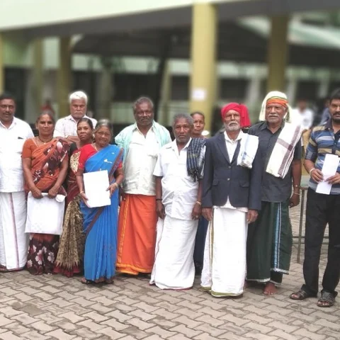 `எங்க புள்ளைங்க படிச்சும் எந்தப் பிரயோஜனமுமில்லை!'- கண்கலங்கும் பழங்குடியின மக்கள்