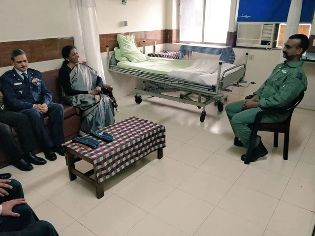 அபிநந்தனுக்கு பாக்., ராணுவம் மனரீதியாக துன்புறுத்தல் - விசாரணையில் தகவல்