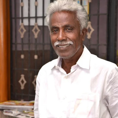 `நாளைக்குத்தான் செல்போனே வாங்கப் போறேன்!' - தி.மு.க-வில் இப்படியும் ஒரு வேட்பாளர்