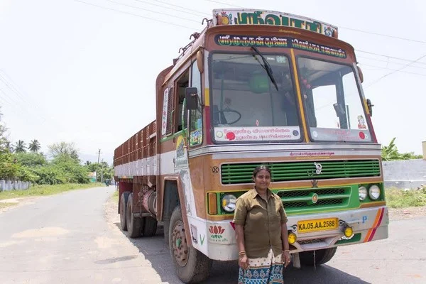 கல்பனா சாவ்லா விருதை வென்ற பெண் லாரி டிரைவர்!