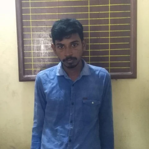`திருமணத்துக்கு வற்புறுத்தியதால் கொலை செய்தேன்' - போலீஸை அதிரவைத்த வேன் டிரைவர் வாக்குமூலம்!