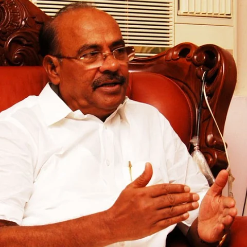 காதல் உன்னதமானது; ஆனால், ஒருதலைக்காதல்..! பொங்கிய ராமதாஸ்