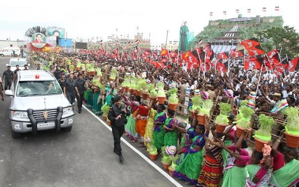 முல்லைப் பெரியாறு அணையில் நீர்மட்டத்தை 152 அடி வரை தேக்க நடவடிக்கை: ஜெயலலிதா