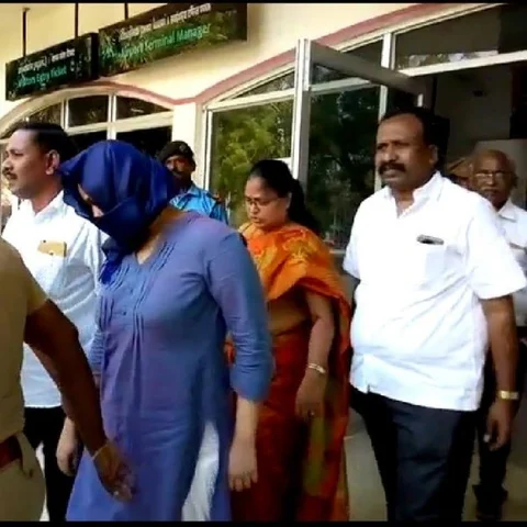 ''ஷோபியாவின் செல்போன் முடக்கப்பட்டது... பாஸ்போர்ட் முடக்கம் நடைபெறுகிறது!'' - தந்தையின் பதட்டம் #VikatanExclusive #LoisSofia