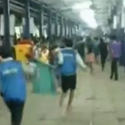 சபரிமலையில் கூட்டநெரிசல்: 25 பக்தர்கள் காயம்