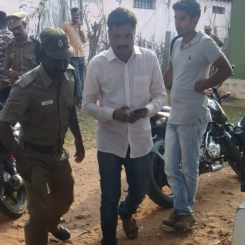 செப்டிக் டேங்கில் சிக்கி ஆண் யானை இறந்த விவகாரம் - தனியார் ரிசார்ட் மேலாளர் கைது!