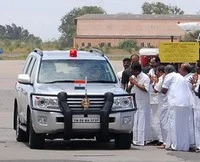 மோசமான வானிலையால் 3 மணி நேரம் தாமதமாக கொடநாடு வந்தார் ஜெயலலிதா