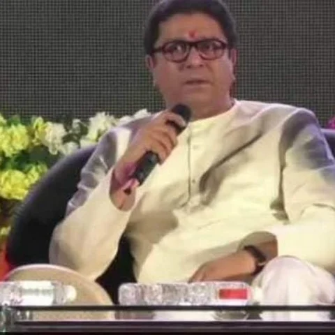 'உங்களுக்கு ஏன் சுயமரியாதை இல்லை?''- வடஇந்தியர்கள் கூட்டத்தில் ராஜ் தாக்கரே கேள்வி
