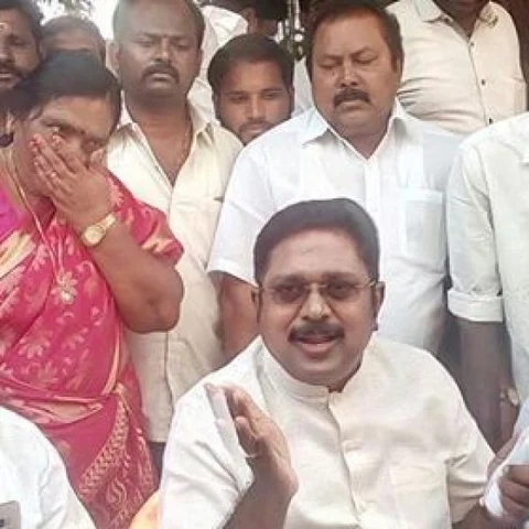 தலைகீழாக நின்றாலும் ஸ்டாலின் முதல்வராக முடியாது!- தினகரன் ஆரூடம்