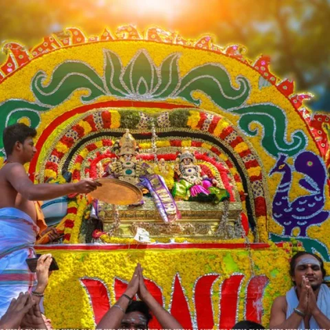 வேறு எங்கும் காணக் கிடைக்காது! - எட்டு ஊர் சுவாமிகள் சந்திப்புடன் குளித்தலையில் களைகட்டிய தைப்பூசம்