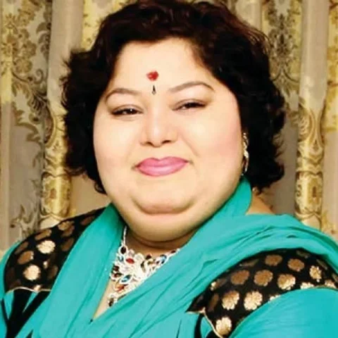 "கணேஷ்கர் பா.ஜ.க-வுல இருந்திருந்தா, பூரிக்கட்டையாலயே அடிச்சிருப்பேன்!" - ஆர்த்தி